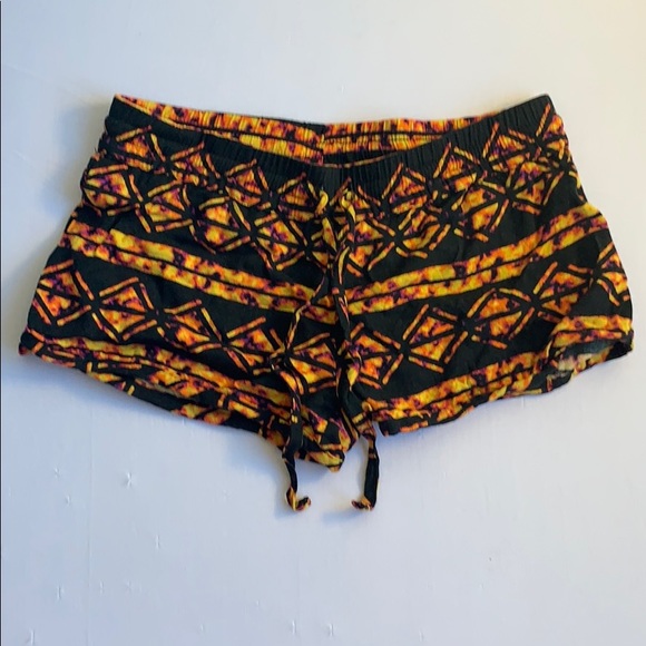Hurley Shorts - Picture 1 of 4